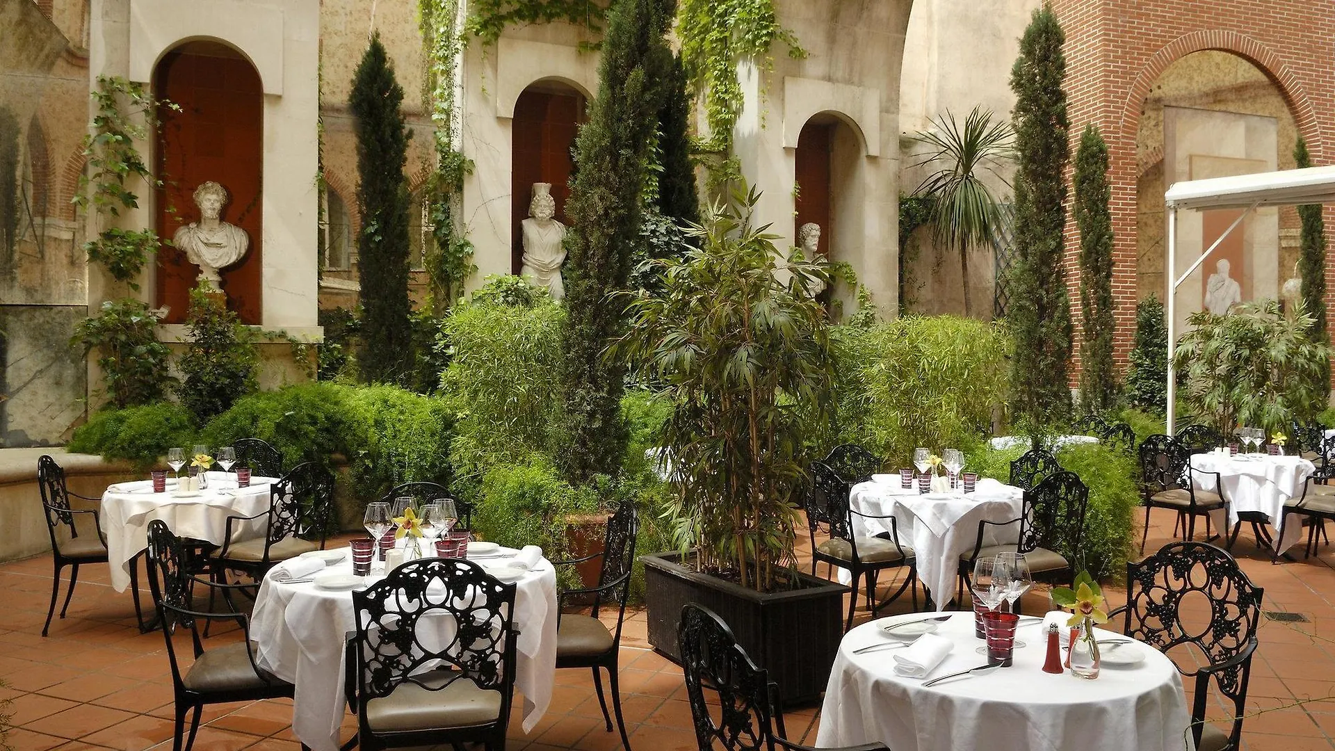 Plaza Hotel Capitole Тулуза