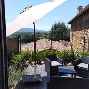 Apartment Trevoux: Loft Ravissant Avec Terrasse Trévoux