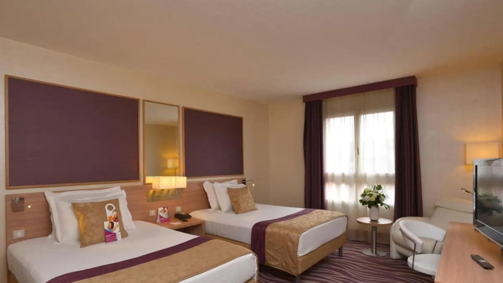 Plaza Hotel Capitole Tolosa 4*,  Francia